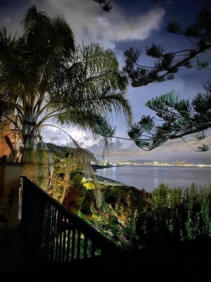 Maison Canopee Messina Bagian luar foto