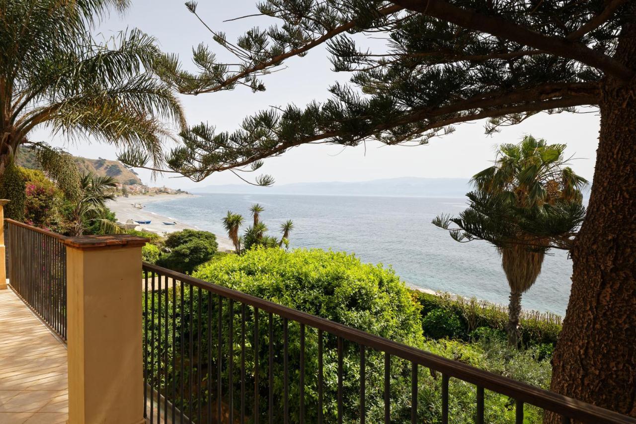 Maison Canopee Messina Bagian luar foto